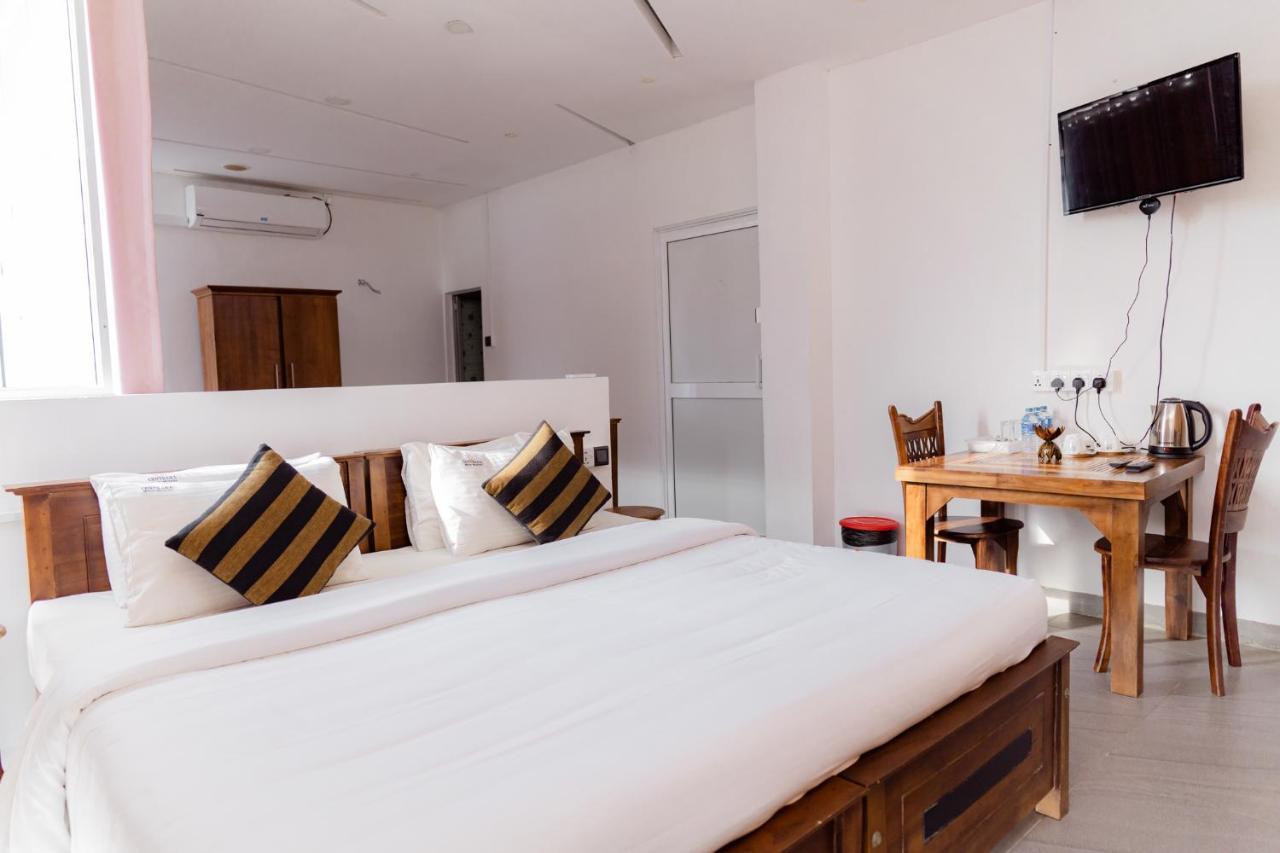 Centhara Beach Weligama Hotel ภายนอก รูปภาพ