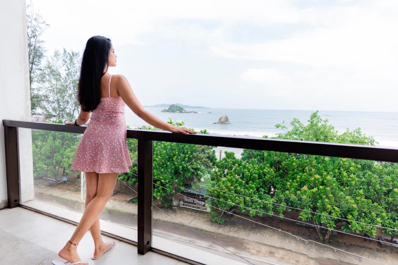 Centhara Beach Weligama Hotel ภายนอก รูปภาพ